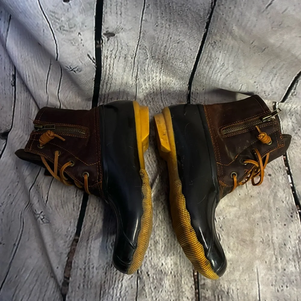 Sperry Top-Sider STS91176 Brown Ankle Saltwater Duck‎ Boots Women’s Size 8M GUC